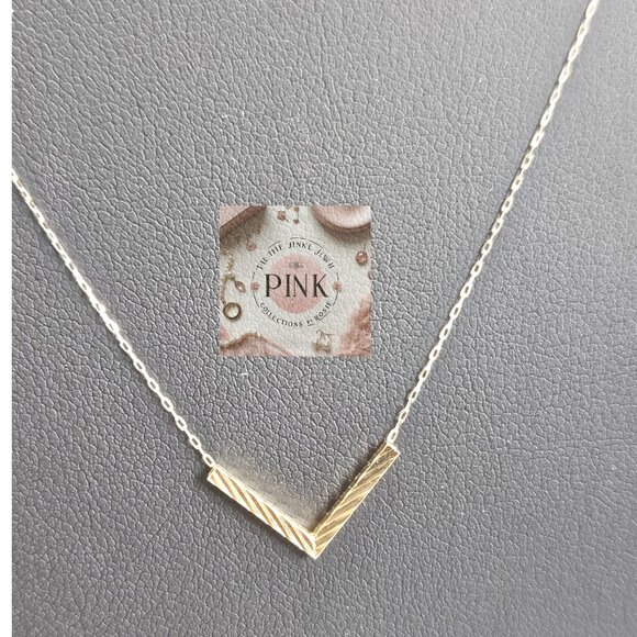New V necklace in K18 real Gold Stamped - Picture 3 of 5